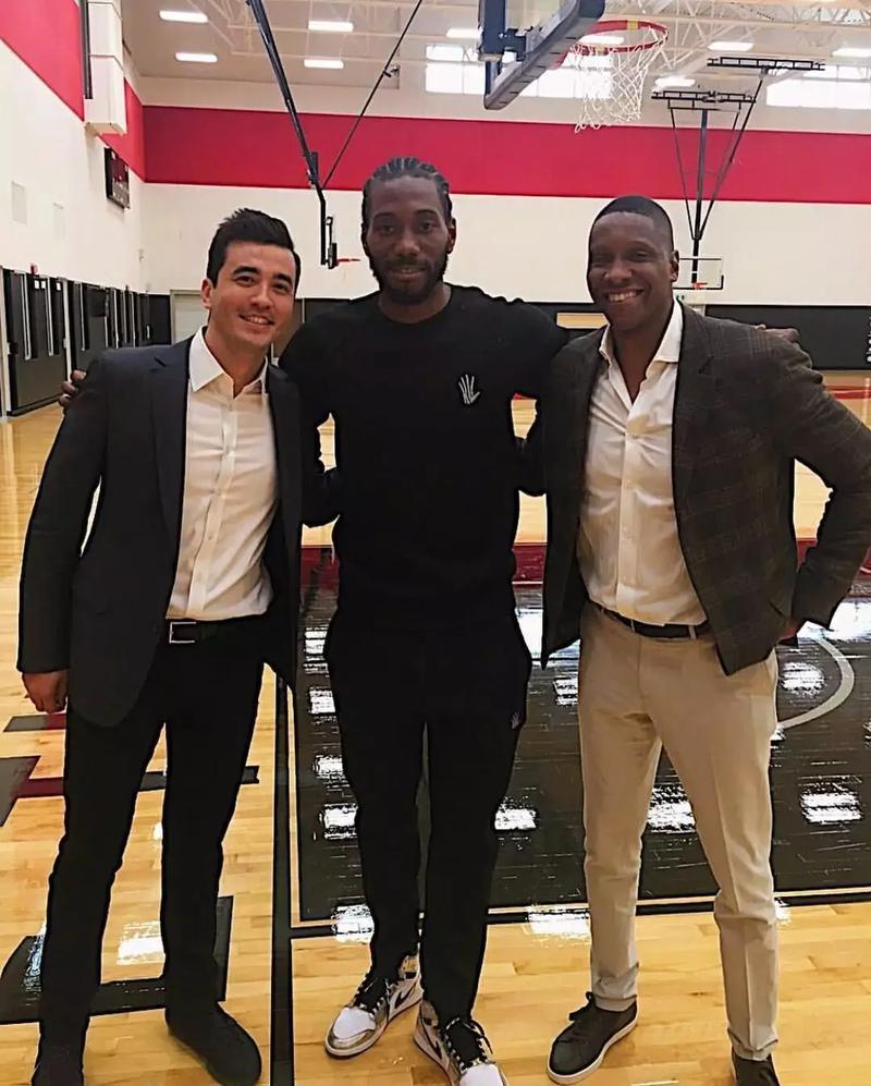 懂球帝2025年11月MVP候选出炉：姆巴佩、哈兰德领衔，莱万在列（懂球帝发布2025年11月MVP候选名单：姆巴佩、哈兰德领军，莱万入选）