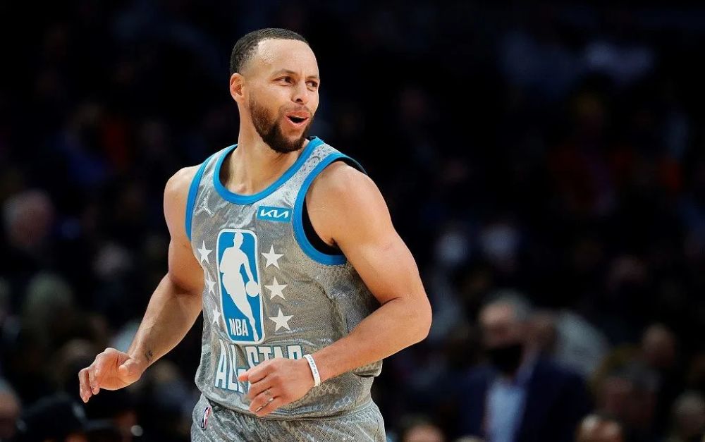 从配菜工到如今的踢拳超新星，刘梦阳是如何踏上格斗这条路的？ 12月19日（从后厨到拳台：刘梦阳如何成为踢拳超新星？ 12月19日）