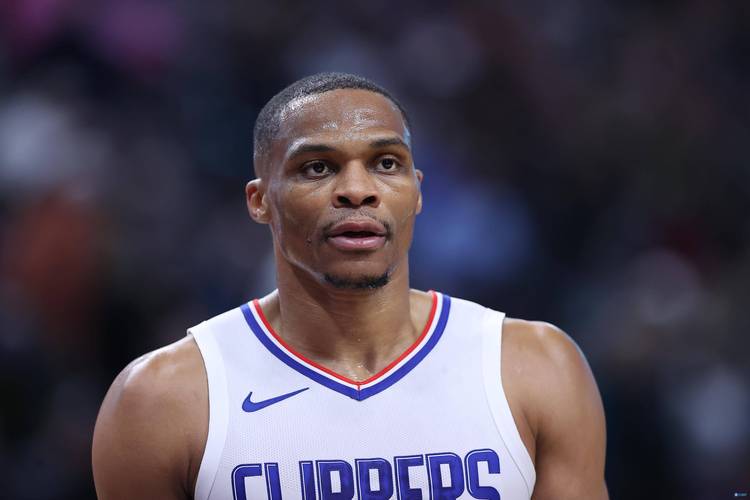 基米希：现在是不是最具团队精神的拜仁？弗里克执教时也不错（基米希谈拜仁团队精神：当下或为最佳，弗里克时期同样出色）