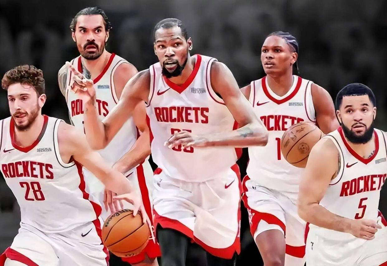 哈体院滑冰场现国家一级运动员亲授防摔技巧（哈体院滑冰场国家一级运动员现场亲授防摔技巧）