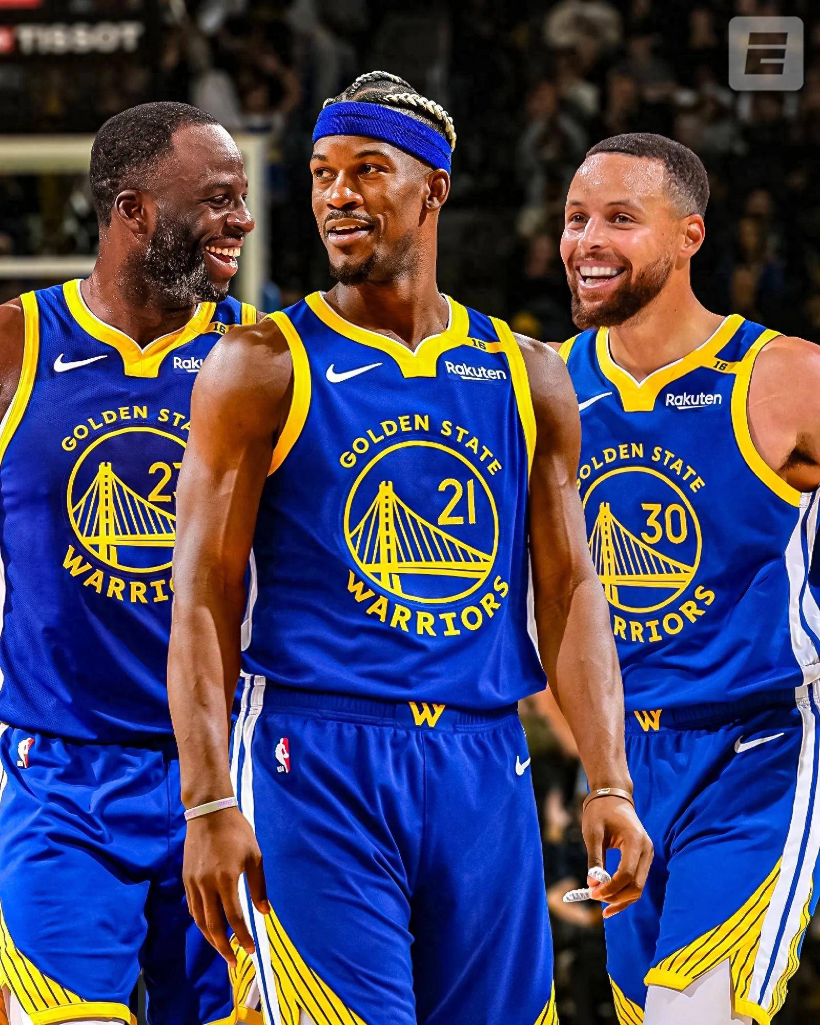 曼城对阵水晶宫，争夺英超争四及争冠席位，双方势均力敌，比赛充满看点。（曼城对决水晶宫：英超争四与争冠焦点战，双方势均力敌看点十足）