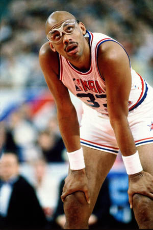 意媒：黄潜考虑买断那不勒斯租将拉法-马林，皇马握有回购权（意媒：黄潜欲买断那不勒斯租借的拉法-马林，皇马保留回购权）